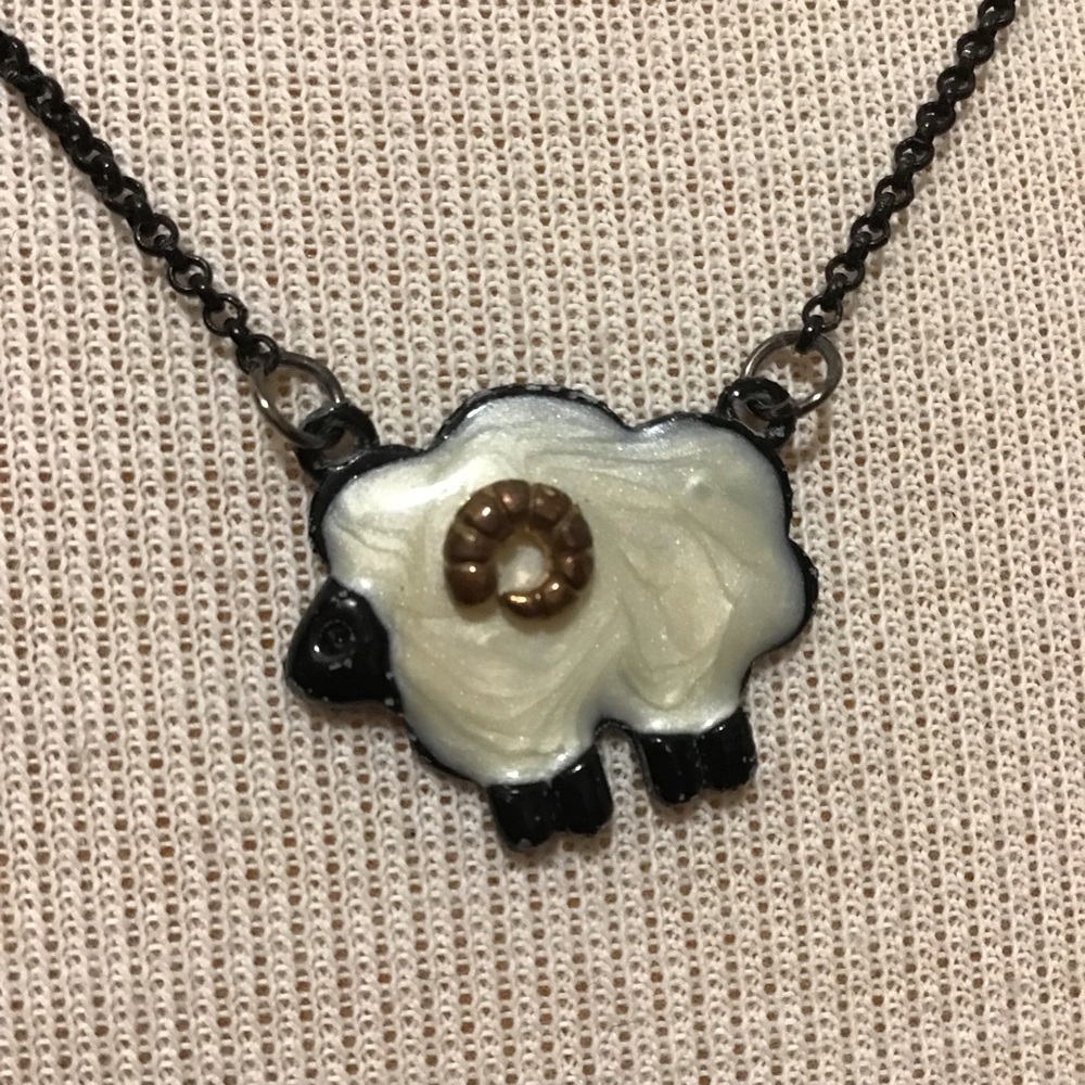 Aries Zodiac Necklace ♈️🐏✨ Springtime Vibes - Picture 2 of 8
